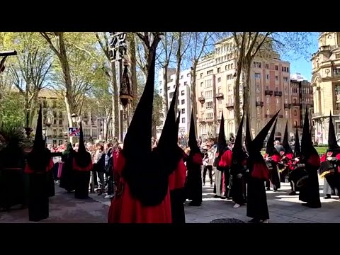 Comienza la procesión de la Salud en la parroquia de San Vicente, en Bilbao