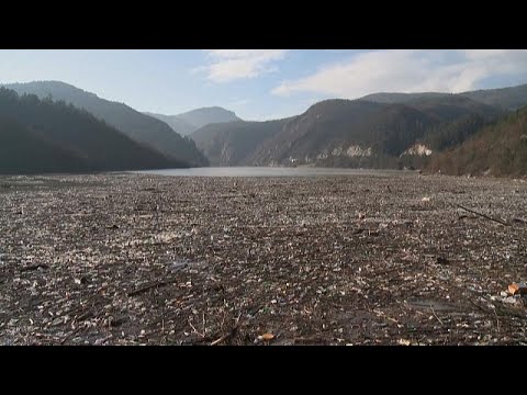 Presas llenas de basura y ríos contaminados en los Balcanes