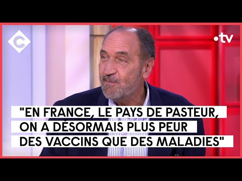 Vaccination anti-covid : la grande confusion - Robert Sebbag - C à Vous - 06/12/2022
