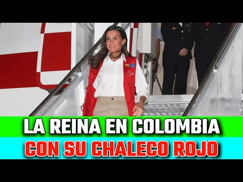 La REINA LETIZIA llega a COLOMBIA con PANTALONES cargo y su ICÓNICO CHALECO ROJO