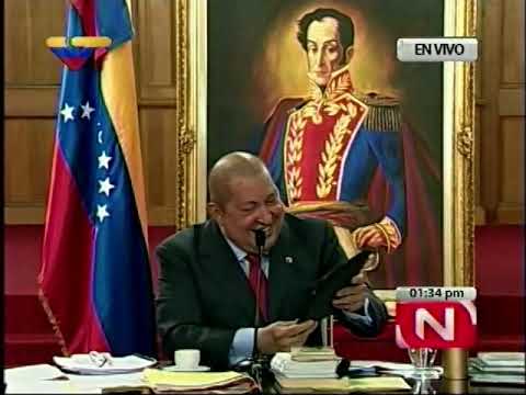 Chávez sobre fotomontaje con Obama: Fue un piquito, yo también cerré los ojos