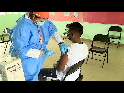 Autoridades piden a mayores de 12 años de Panamá Este acudir a vacunación