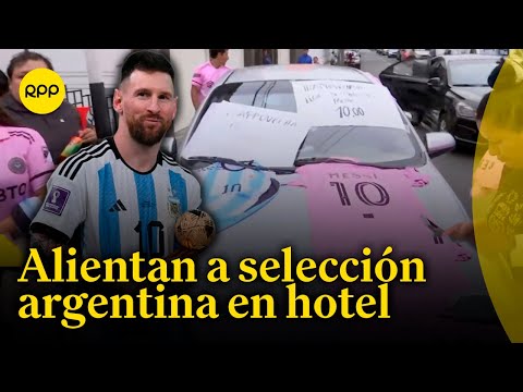 Concentración de hinchas argentinos desde el hotel Hilton