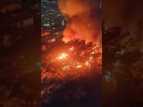 [Video] Incendio afectó varias viviendas en el barrio Santo Domingo - Telemedellín