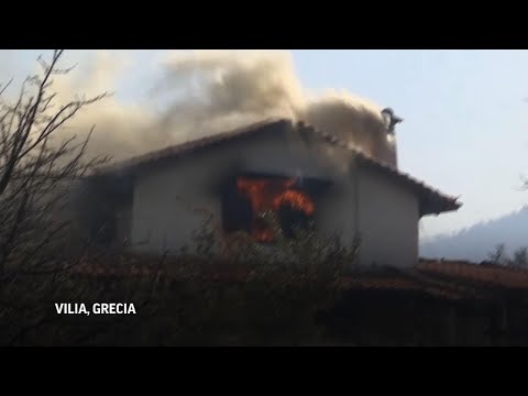 Grecia combate dos nuevos incendios entre fuertes vientos