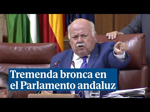 La bronca del presidente de Parlamento andaluz por poner la música del NODO a un diputado de Vox