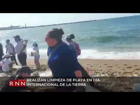 Realizan limpieza de playa en Día Internacional de la Tierra