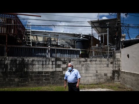 “Pasó algo y LUMA cortó la luz”: ruido y peste de generadores sofoca a comunidad en Río Piedras