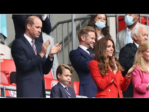 La foto del príncipe George en su octavo cumpleaños: el guiño a Felipe de Edimburgo y su estilo...