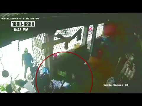 ¡Por Juan! Le roban celular a chavalo en una pulpería de Ciudad Sandino - Nicaragua