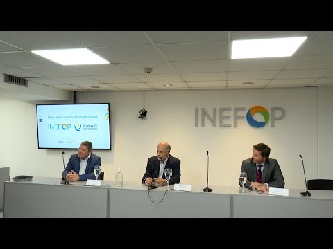 Imágenes de firma de convenio entre Inefop y Uruguay XXI