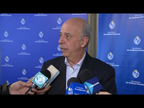 Declaraciones del ministro de Defensa Nacional, Javier García