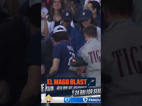 Javier Báez does it again!