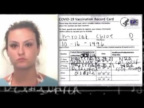 Por no saber escribir, descubren a falsificadora de tarjeta de vacunación en Hawai.