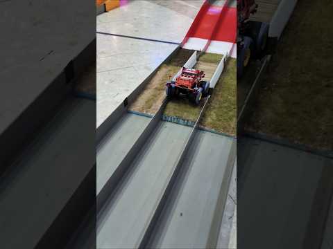 TheRedbattleoffroadbigfoot