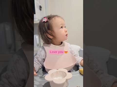 念願のデザートタイム🍓たくさん食べたいけどみんなとシェアしたいんだよね！ #赤ちゃん #国際夫婦 #shorts