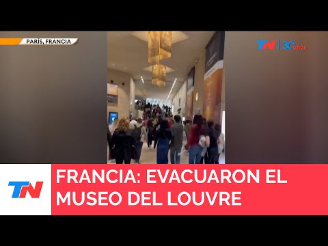 FRANCIA I Evacuaron el museo del Louvre de París por temor a un atentado