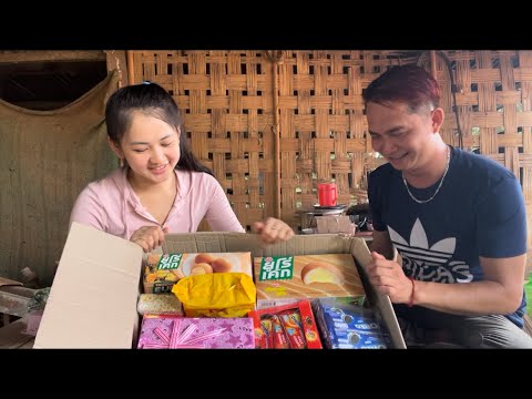 เปิดกล่องของขวัญย้อนหลังพี่ใจดีส่งมาให้กันคะมาดูกันว่ามีอะไรบ้างต้องขอบคุณพี่ๆทุกๆคนนะคะที่เอ็นดูหนู