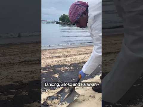 Oil Spill Cleanup Enters Second Week at Singapore Resort Island