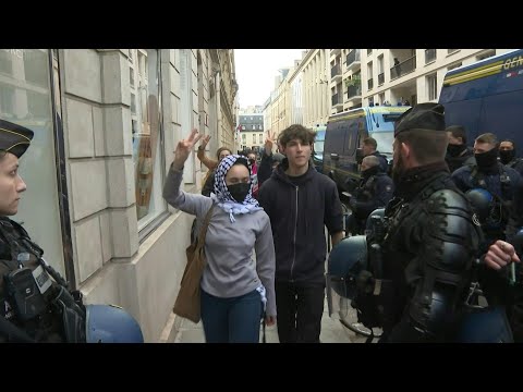 Policía desaloja a manifestantes propalestinos de universidad de élite en París | AFP