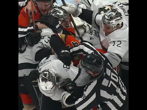 Things got HEATED between Kings and Ducks in the second period video clip