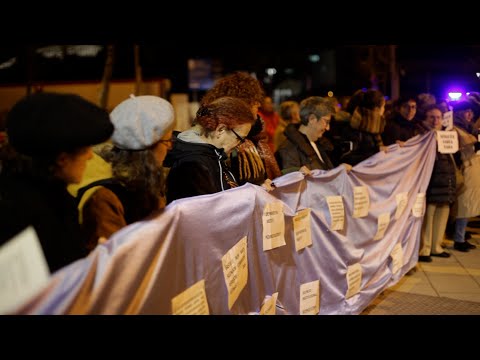 Crispación y desánimo presiden la concentración en Lugo por la sentencia de abusos de Baleira