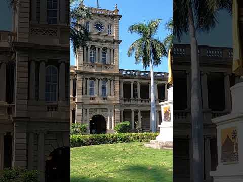 Discover Aliʻiōlani Hale & the iconic King Kamehameha Statue in downtown Honolulu! 🏛️🤙 #Hawaii