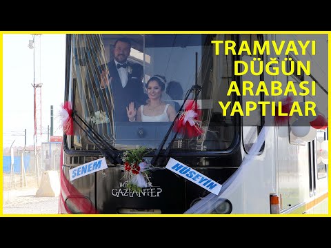 Vatman Çift, Düğün Öncesi Süsledikleri Tramvayla Şehir Turu Attı