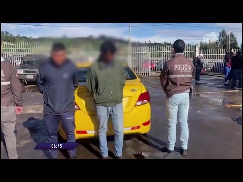 Cotopaxi: Policía decomisó cocaína que estaba encaletada en vehículos