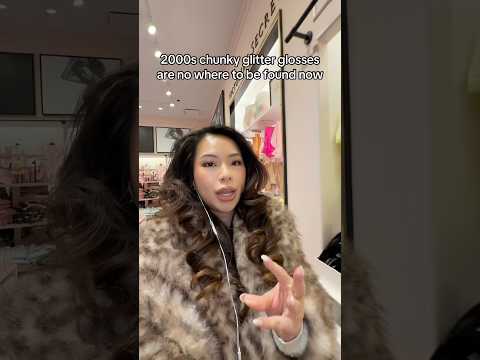 2000s girlies used glosses from Victoria’s Secret???