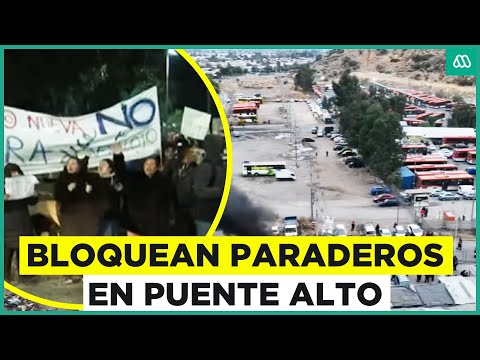 Bloquean paraderos en Puente Alto: Habitantes de campamento protestan en terminales de buses