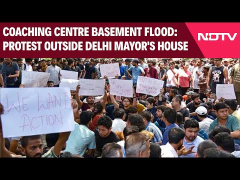 Delhi Coaching Centre News | Protest Outside Delhi Mayor's House, Ink Smeared On Poster & Other News