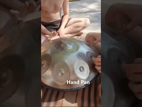Trying to make music with Hand Pan in summer camp