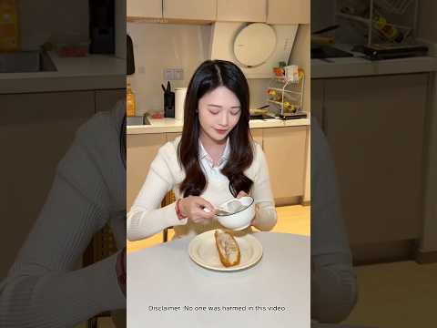 She Dropped Chocolate on Bread… And Accidentally Made a New Recipe! 🍫😲