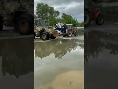 Army in Greece uses bulldozer to rescue stranded residents amid severe floods
