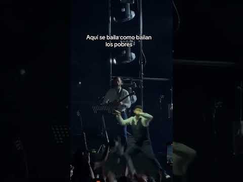 Residente canta “El Baile De Los Pobres” en vivo en Buenos Aires