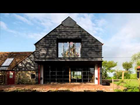 Liddicoat & Goldhill transforms an 18th-century barn into an English countryside home
