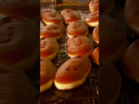 Making Delicious Donuts | How It’s Made | Science Channel