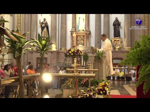 Celebran Misa de Resurrección en la Catedral Metropolitana