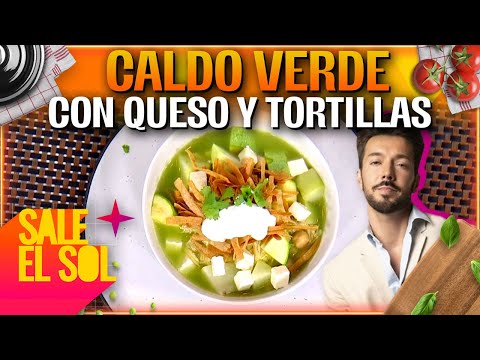 ¡Roger González prepara caldo verde con queso y tortillas con la chef Ingrid Ramos y Juan Soler!