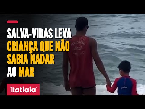 SALVA-VIDAS LEVA CRIANÇA QUE NÃO SABE NADAR PARA BRINCAR NO MAR