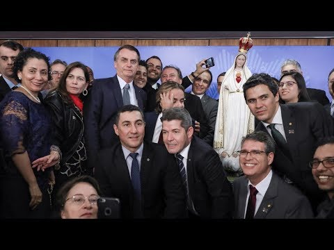 Thế Giới Nhìn Từ Vatican: Bất ngờ khi thánh hiến quốc gia đông người Công Giáo nhất cho Đức Mẹ