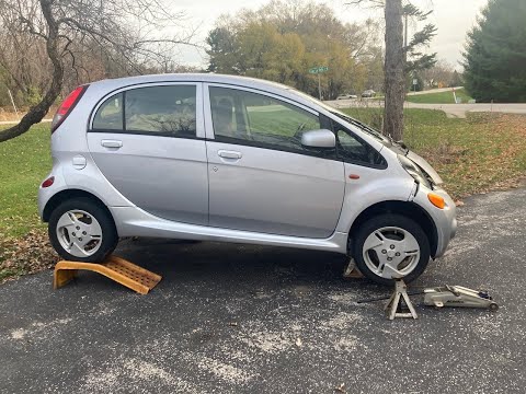 Mitsubishi iMiEV electric heater under car