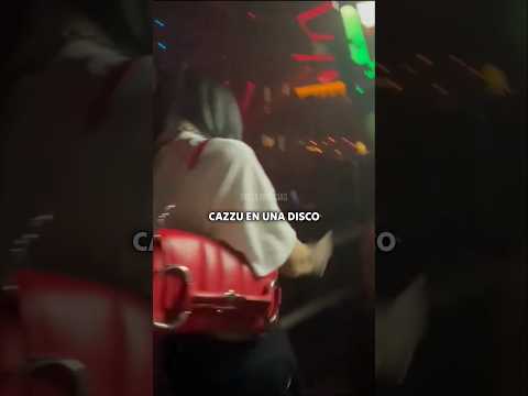 Así reciben a Cazzu en una disco #cazzu