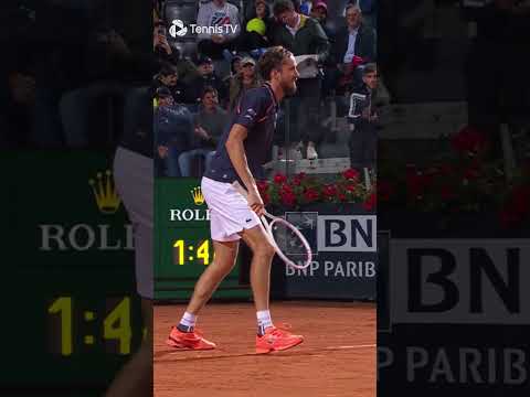 Dancing Daniil Medvedev 🤣