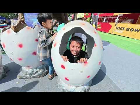 Liburan Keluarga Paling Epic! Reaksi Gavin Saat Bertemu Dinosaurus Raksasa Suara Dino Mirip Asli