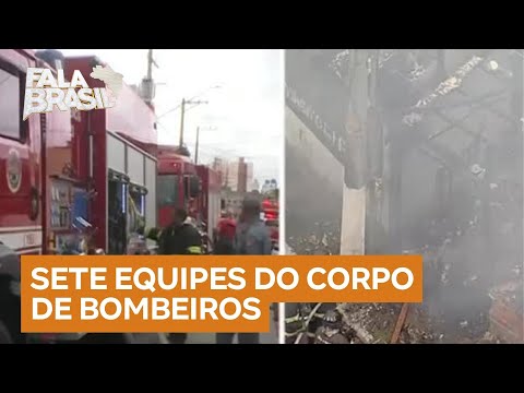 Incêndio atinge comunidade no Parque São Lucas, zona leste de São Paulo