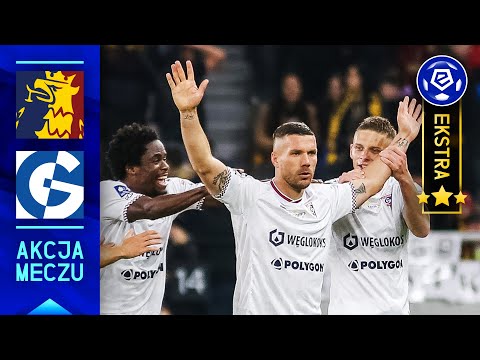 Podolski trafia z połowy boiska! Co za gol! | Pogoń - Górnik | Ekstraklasa | 2022/23 | 16. kolejka
