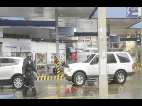 Conductores acusan falta de combustible en Cochabamba
