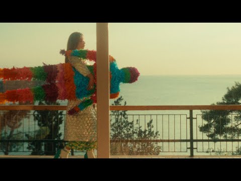 Kıvılcım Ural - Ama Ben Mafyayım (Official Video)